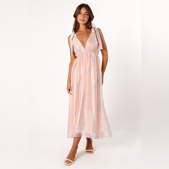 Petal & Pup Dresses & Skirts - Petal & pup floral chiffon overlay maxi dress nwot